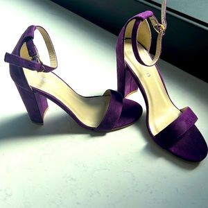 GLAMOROUS: Like-new purple suede sandals with straps, size 7.